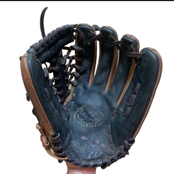 Rawlings 12” Baseball Glove - Picture 3 of 3